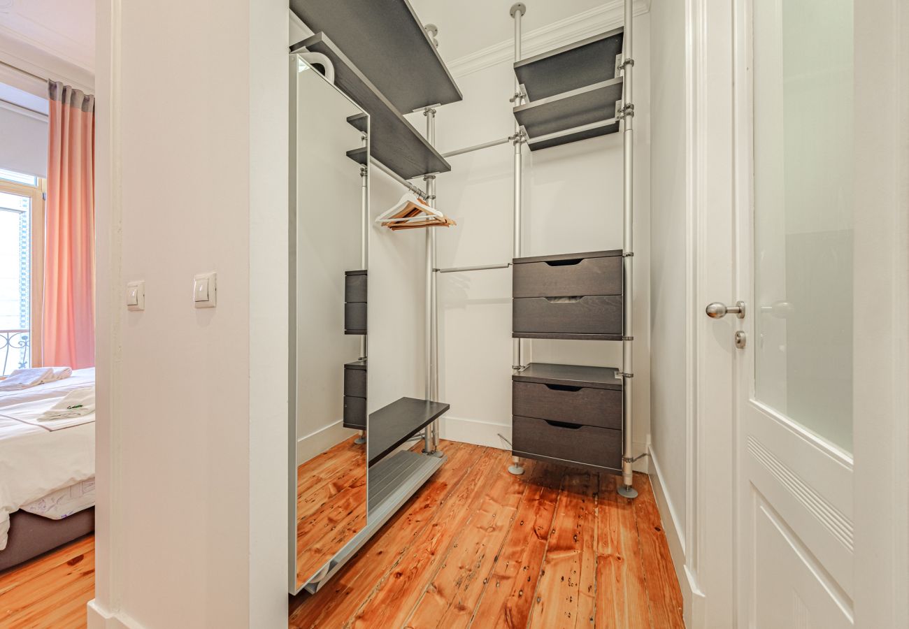 Apartamento em Lisboa - Apartamento Central Espaçoso e Convidativo na Baixa 107