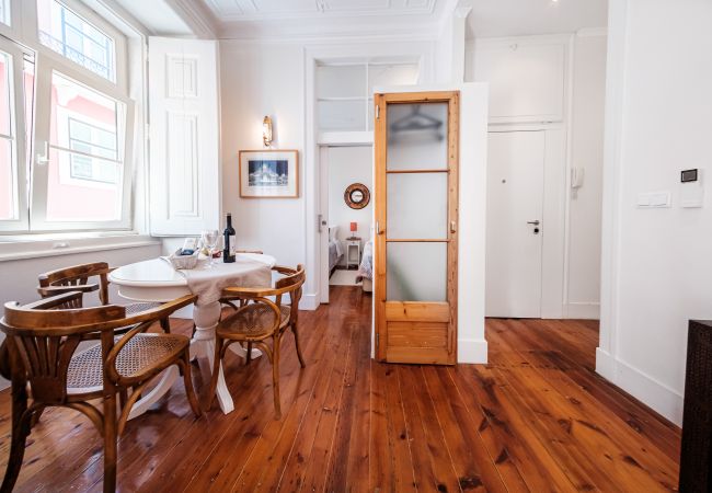 Apartment in Lisbon - Great Apartment in the Old Town VII