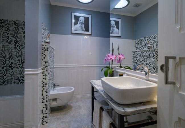 Apartment in Lisboa - Beautiful and Spacious apartment with Rooftop Apartment in Lisboa - Beautiful and Spacious apartment with Rooftop