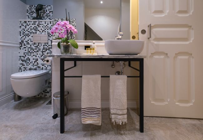 Apartment in Lisboa - Beautiful and Spacious apartment with Rooftop Apartment in Lisboa - Beautiful and Spacious apartment with Rooftop