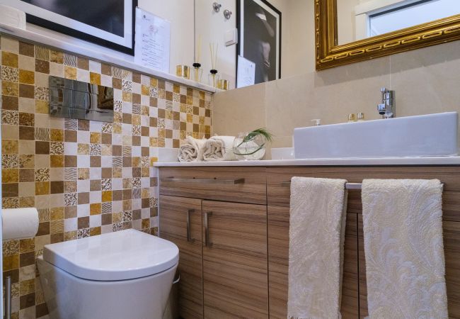 Apartment in Lisboa - Beautiful and Spacious apartment with Rooftop Apartment in Lisboa - Beautiful and Spacious apartment with Rooftop