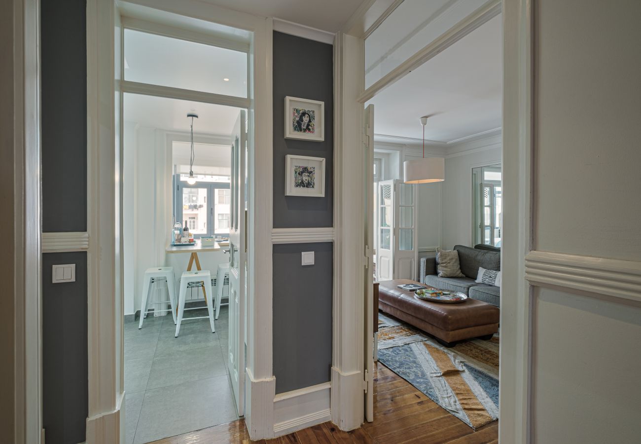 Apartment in Lisbon - Central 4BR/3BA Apartment with Rooftop | Elevator | Views