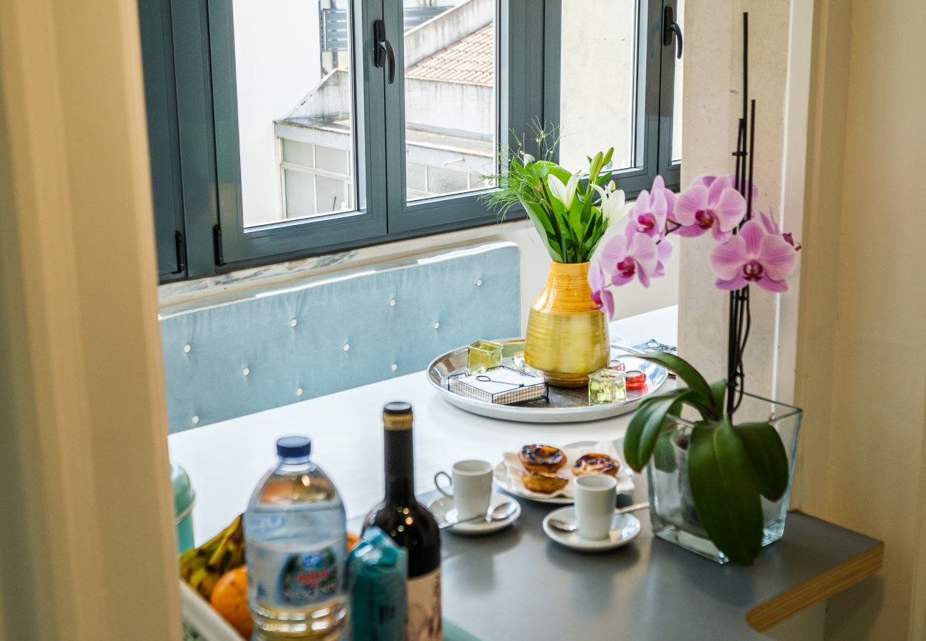 Apartment in Lisbon - Central 4BR/3BA Apartment with Rooftop | Elevator | Views