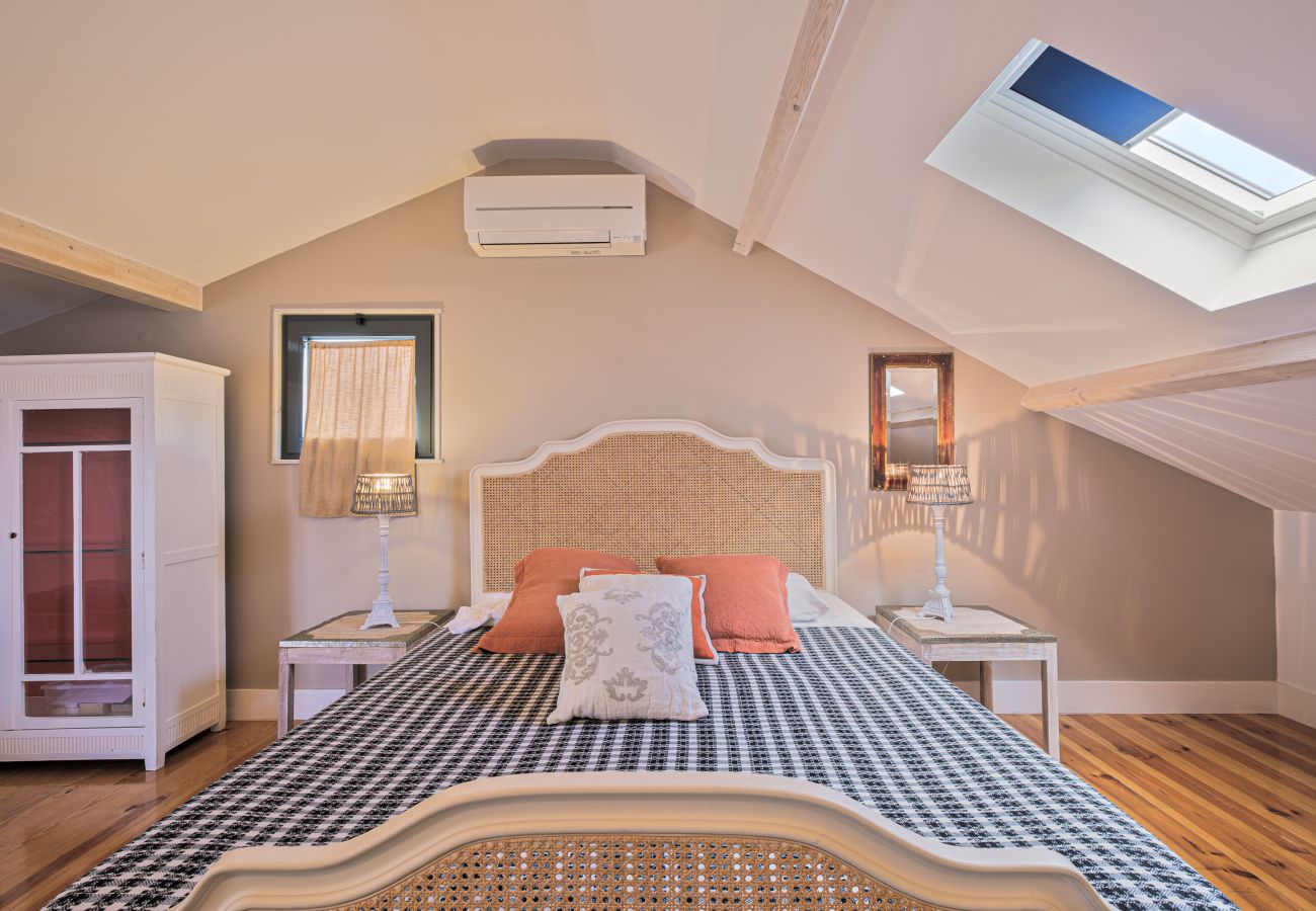 Apartment in Lisbon - Central 4BR/3BA Apartment with Rooftop | Elevator | Views