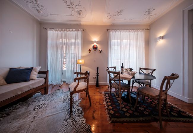 Apartment in Lisbon - Great Apartment in the Old Town IX