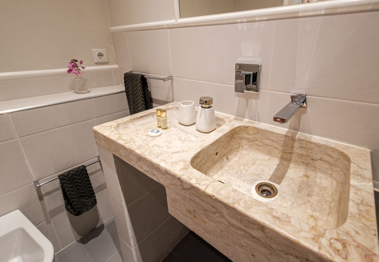 Apartment in Lisbon - Central and Serene Apartment in Baixa 107