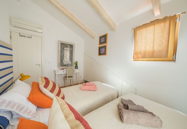 Apartment in Lisboa -  Fabulous Apartment with River & Town View  Apartment in Lisboa -  Fabulous Apartment with River & Town View