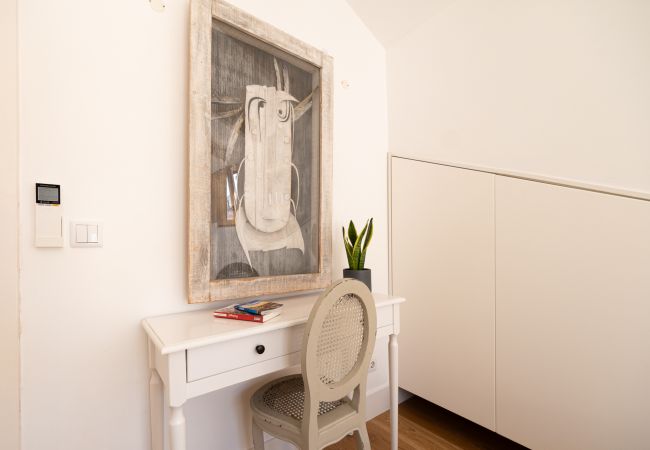 Apartment in Lisboa -  Fabulous Apartment with River & Town View  Apartment in Lisboa -  Fabulous Apartment with River & Town View