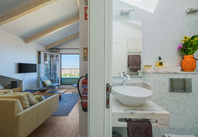 Apartment in Lisboa -  Fabulous Apartment with River & Town View  Apartment in Lisboa -  Fabulous Apartment with River & Town View