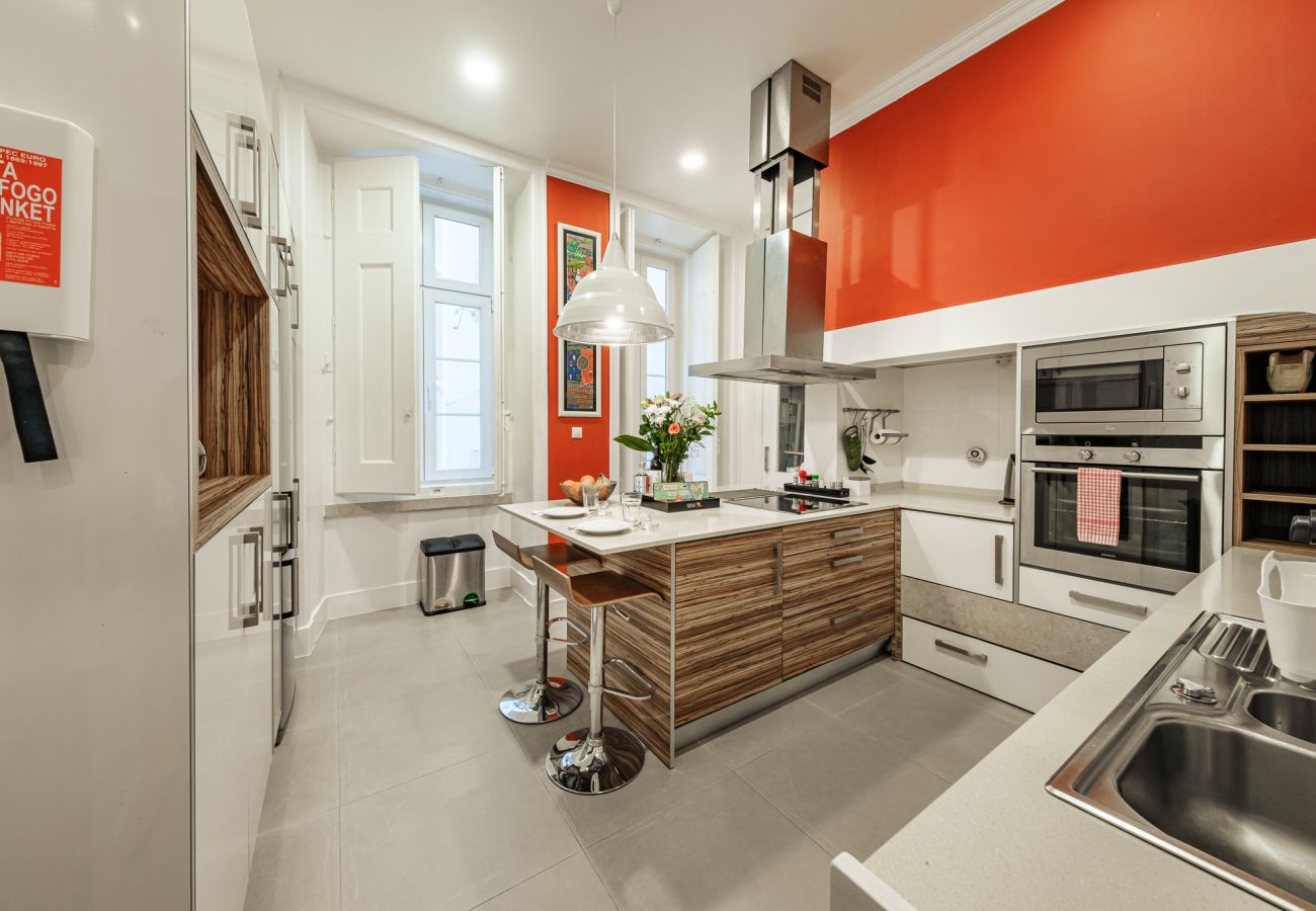 Apartment in Lisbon - Central Inviting and Spacious Family Apartment in Baixa 107