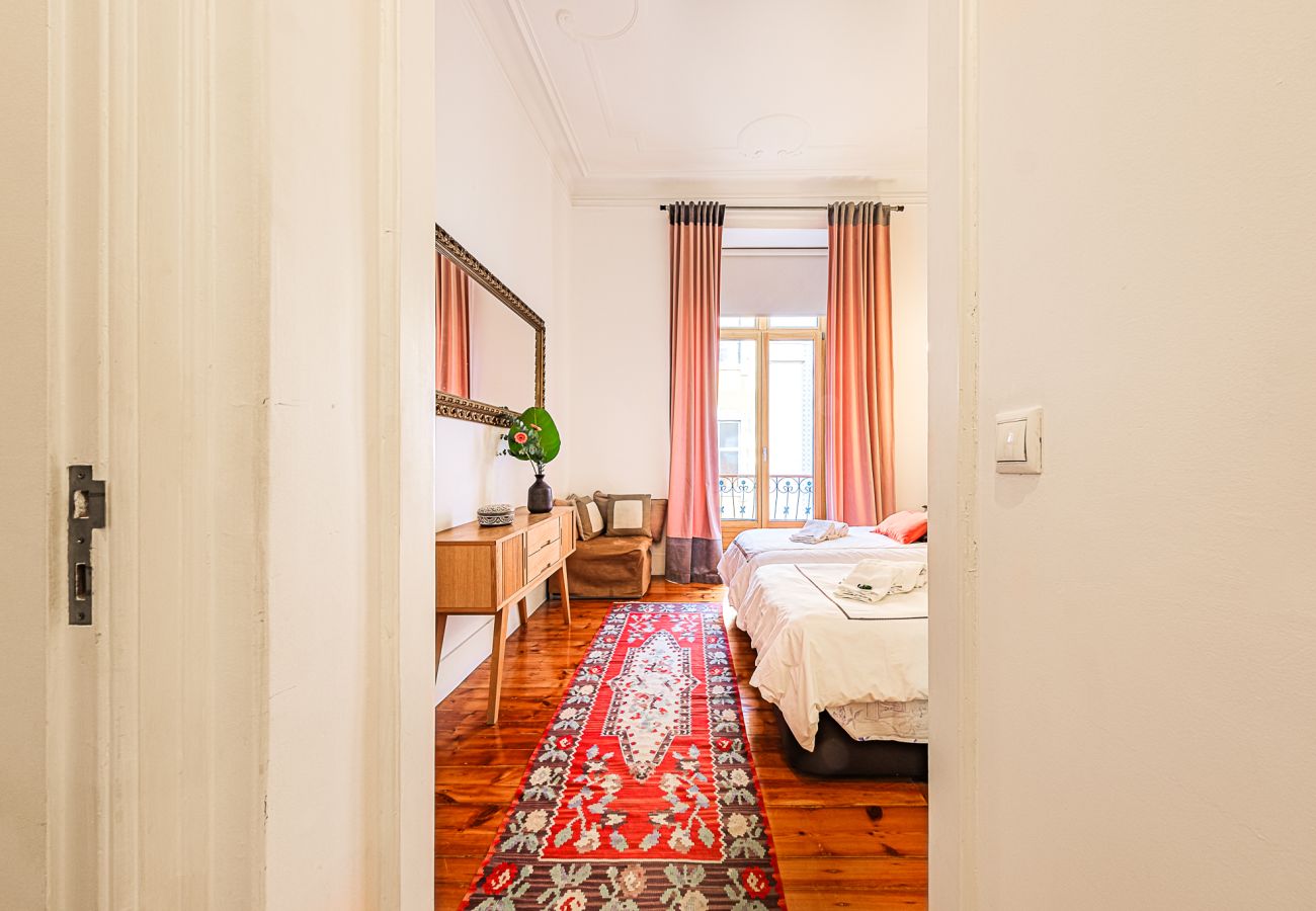Apartment in Lisbon - Central Inviting and Spacious Family Apartment in Baixa 107