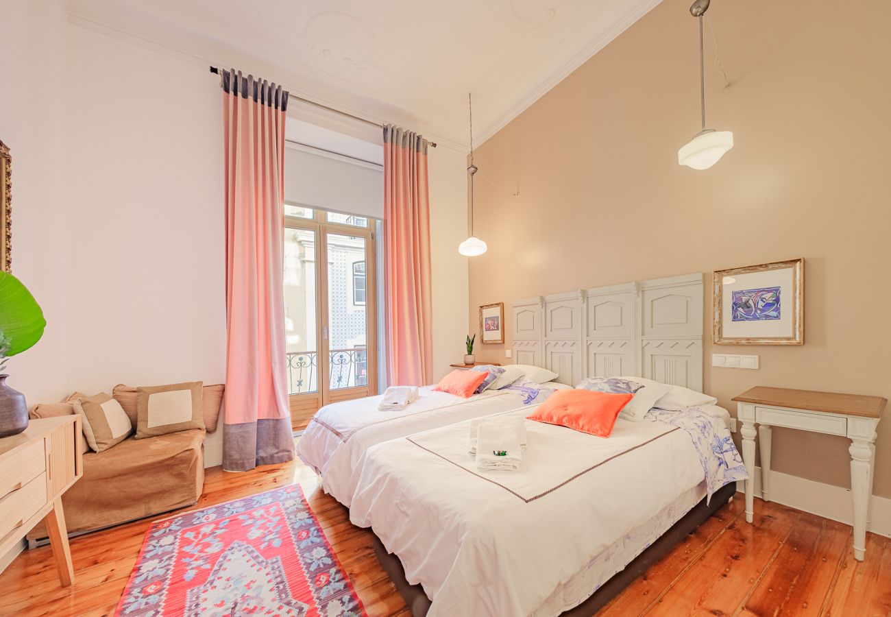 Apartment in Lisbon - Central Inviting and Spacious Family Apartment in Baixa 107